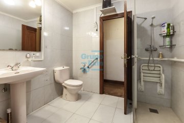 Foto 13 de Caserío bifamiliar en 3 plantas con posibilidad de construir dos viviendas.