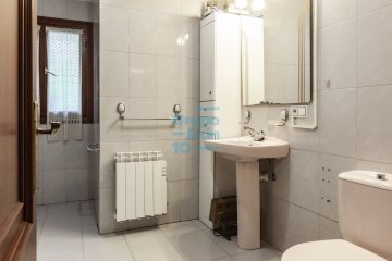 Foto 14 de Caserío bifamiliar en 3 plantas con posibilidad de construir dos viviendas.