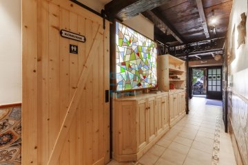 Foto 9 de Bar-Restaurante ARISTI ubicado en caserío Bifamiliar con dos viviendas, 37.000 m2 de terreno y dos parkings exteriores.