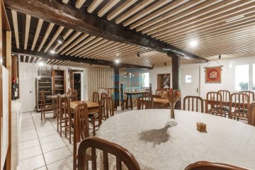 Foto 12 de Bar-Restaurante ARISTI ubicado en caserío Bifamiliar con dos viviendas, 37.000 m2 de terreno y dos parkings exteriores.