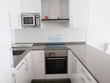 Foto 4 de Avenida de Barcelona próximo a la pasarela Mikel Laboa y al INSS se alquila vivienda amueblada. Terraza. ALQUILER TERMPORAL de SEPTIEMBRE A JUNIO (10 meses). Foto 4 de Avenida de Barcelona próximo a la pasarela Mikel Laboa y al INSS se alquila vivienda amueblada. Terraza. ALQUILER TERMPORAL de SEPTIEMBRE A JUNIO (10 meses).