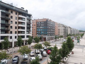 Foto 15 de Avenida de Barcelona próximo a la pasarela Mikel Laboa y al INSS se alquila vivienda amueblada. Terraza. ALQUILER TERMPORAL de SEPTIEMBRE A JUNIO (10 meses). Foto 15 de Avenida de Barcelona próximo a la pasarela Mikel Laboa y al INSS se alquila vivienda amueblada. Terraza. ALQUILER TERMPORAL de SEPTIEMBRE A JUNIO (10 meses).