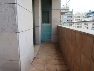 Foto 25 de Riberas de Loiola, en Avenida de Barcelona, alquilamos vivienda de salón, 2 habitaciones, 2 baños y cocina. Terraza. Alquiler estable. Se alquila vacío.