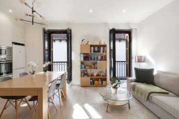Foto 5 de Próximo a la Alameda del Boulevard, preciosa vivienda en planta tercera rehabilitada íntegramente en el año 2021. Ascensor a cota cero.