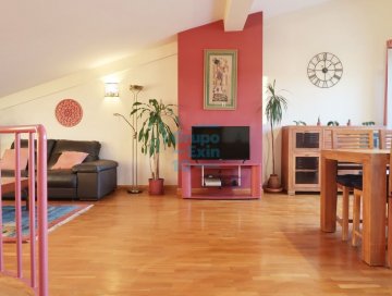 Foto 8 de Parke Murgia Alquiler de dúplex con hermosa Terraza y garaje adicional en 100 €.