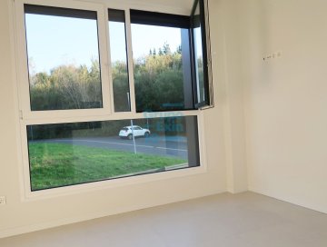 Foto 7 de Vivienda de nueva construcción en ATOTXA ERREKA con amplia terraza de 18 m2 orientada al sur. Piscina y terrazas comunitarias. Garaje cerrado 68 m2.