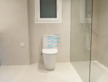 Foto 8 de Vivienda de nueva construcción en ATOTXA ERREKA con amplia terraza de 18 m2 orientada al sur. Piscina y terrazas comunitarias. Garaje cerrado 68 m2.