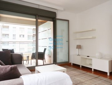 Foto 4 de Riberas de Loiola en avenida de Barcelona, alquilamos precioso apartamento amueblado con terraza y garaje cerrado. Alquiler temporal.