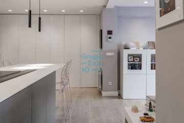 Foto 10 de Preciosa vivienda totalmente reformada en Avda. Ametzagaña en quinta planta con terraza. Foto 10 de Preciosa vivienda totalmente reformada en Avda. Ametzagaña en quinta planta con terraza.