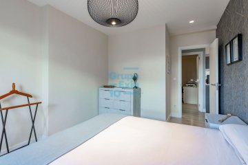 Foto 14 de Preciosa vivienda totalmente reformada en Avda. Ametzagaña en quinta planta con terraza. Foto 14 de Preciosa vivienda totalmente reformada en Avda. Ametzagaña en quinta planta con terraza.