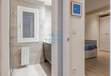 Foto 21 de Preciosa vivienda totalmente reformada en Avda. Ametzagaña en quinta planta con terraza. Foto 21 de Preciosa vivienda totalmente reformada en Avda. Ametzagaña en quinta planta con terraza.