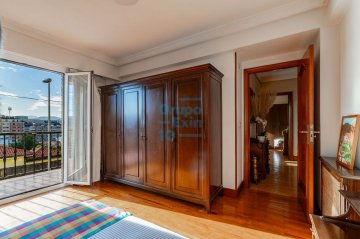 Foto 12 de Al principio de Pº Rodil junto al polideportivo Manteo. Vivienda en esquina totalmente exterior con vistas despejadas. Parking comunitario y trastero en planta bajo cubierta.