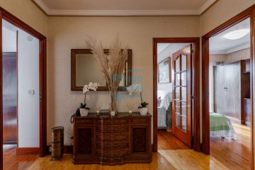 Foto 17 de Al principio de Pº Rodil junto al polideportivo Manteo. Vivienda en esquina totalmente exterior con vistas despejadas. Parking comunitario y trastero en planta bajo cubierta.