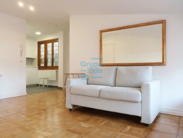 Foto 6 de Junto al Ambulatorio en zona tranquila exterior a plaza sin tráfico, se alquila precioso ático con gran terraza y orientada al sur. Foto 6 de Junto al Ambulatorio en zona tranquila exterior a plaza sin tráfico, se alquila precioso ático con gran terraza y orientada al sur.