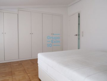 Foto 10 de Junto al Ambulatorio en zona tranquila exterior a plaza sin tráfico, se alquila precioso ático con gran terraza y orientada al sur. Foto 10 de Junto al Ambulatorio en zona tranquila exterior a plaza sin tráfico, se alquila precioso ático con gran terraza y orientada al sur.