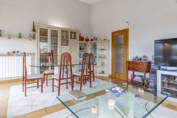 Foto 4 de Villa bifamiliar en Miramón Pº Oriamendi con precioso jardín con piscina y vistas depejadas. Construcción del año 2005. Foto 4 de Villa bifamiliar en Miramón Pº Oriamendi con precioso jardín con piscina y vistas depejadas. Construcción del año 2005.