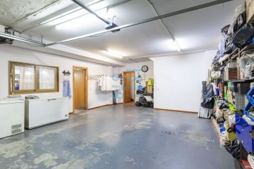 Foto 29 de Villa bifamiliar en Miramón Pº Oriamendi con precioso jardín con piscina y vistas depejadas. Construcción del año 2005. Foto 29 de Villa bifamiliar en Miramón Pº Oriamendi con precioso jardín con piscina y vistas depejadas. Construcción del año 2005.