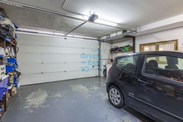 Foto 30 de Villa bifamiliar en Miramón Pº Oriamendi con precioso jardín con piscina y vistas depejadas. Construcción del año 2005. Foto 30 de Villa bifamiliar en Miramón Pº Oriamendi con precioso jardín con piscina y vistas depejadas. Construcción del año 2005.