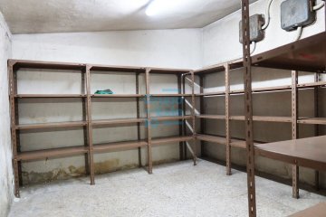 Foto 5 de Plaza de aparcamiento (raya) en planta de sótano 1º con trastero anejo de 8,85 m2.