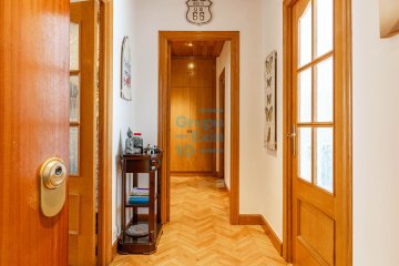 Foto 18 de Vivienda totalmente exterior con balcones a dos fachadas. Zona tranquila con aparcamiento comunitario privado en el exterior.
