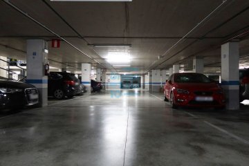 Foto 4 de Junto a ARCCO se vende plaza de aparcamiento para motos o coche mediano ubicado en sótano segundo.