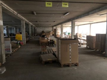 Foto 9 de Nave industrial-terciaria, en Oiartzun de 7.596m2 con muelles de carga.