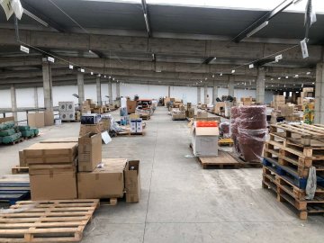 Foto 18 de Nave industrial-terciaria, en Oiartzun de 7.596m2 con muelles de carga.