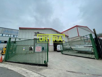 Foto 2 de Nave en Lezo de 441m2 con 306m2 de campa privada vallada.