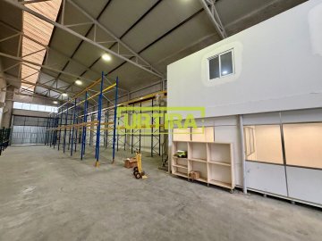Foto 10 de Nave en Lezo de 441m2 con 306m2 de campa privada vallada.