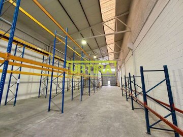 Foto 16 de Nave en Lezo de 441m2 con 306m2 de campa privada vallada.