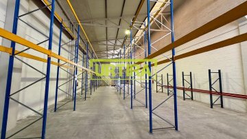 Foto 19 de Nave en Lezo de 441m2 con 306m2 de campa privada vallada.