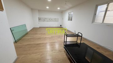 Foto 24 de Nave en Lezo de 441m2 con 306m2 de campa privada vallada.