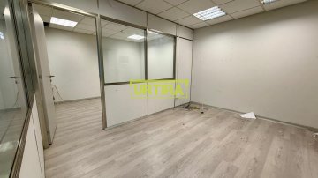 Foto 28 de Nave en Lezo de 441m2 con 306m2 de campa privada vallada.