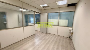 Foto 30 de Nave en Lezo de 441m2 con 306m2 de campa privada vallada.