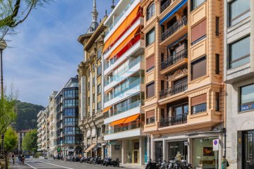 Foto 42 de Centro. Calle Hernani. Piso con dos dormitorios y terraza con vistas panorámicas de la Bahía de la Concha.