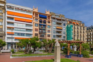 Foto 44 de Centro. Calle Hernani. Piso con dos dormitorios y terraza con vistas panorámicas de la Bahía de la Concha.