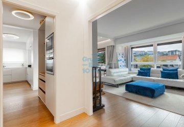 Foto 2 de Toki Eder. Espectacular ático reformado, muy luminoso, con terrazas, garaje y trastero. Foto 2 de Toki Eder. Espectacular ático reformado, muy luminoso, con terrazas, garaje y trastero.