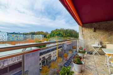 Foto 7 de Amara. José Mª Salaberría. Piso de gran tamaño de cinco dormitorios con terraza orientada al Oeste. Garaje opcional.