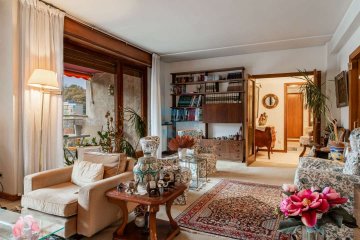 Foto 8 de Amara. José Mª Salaberría. Piso de gran tamaño de cinco dormitorios con terraza orientada al Oeste. Garaje opcional.