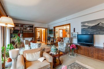 Foto 11 de Amara. José Mª Salaberría. Piso de gran tamaño de cinco dormitorios con terraza orientada al Oeste. Garaje opcional.