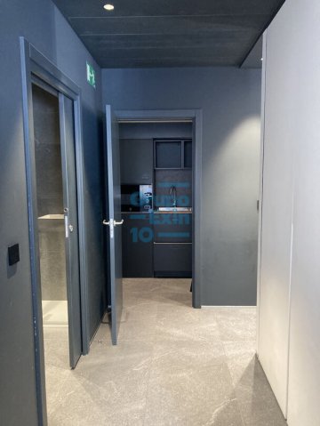 Foto 7 de Centro. Local comercial en una de las mejores esquinas en la calle Easo.