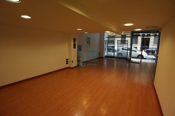 Foto 3 de Centro. Local comercial en calle Prim.