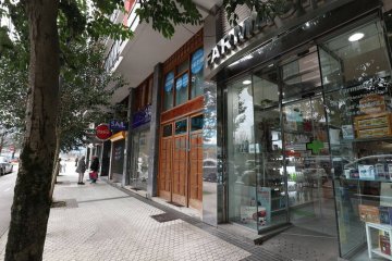 Foto 2 de Amara. Local en calle Balleneros.