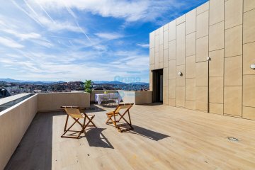 Foto 2 de Obra nueva. Impresionante ático de 2 dormitorios, exterior con dos terrazas y vistas de la ciudad y del mar.