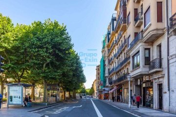 Foto 44 de Centro. Calle Okendo. Vivienda de cuatro dormitorios y vistas hacia la alameda del Boulevard.