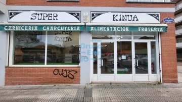 Foto 10 de Fantástico local de esquina cuya última actividad ha sido supermercado.