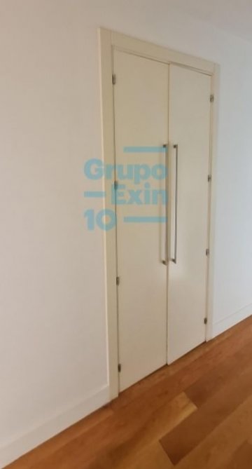 Foto 19 de Alquiler meses de verano. Preciosa vivienda con terraza en el Antiguo, en urbanización con piscina. Foto 19 de Alquiler meses de verano. Preciosa vivienda con terraza en el Antiguo, en urbanización con piscina.