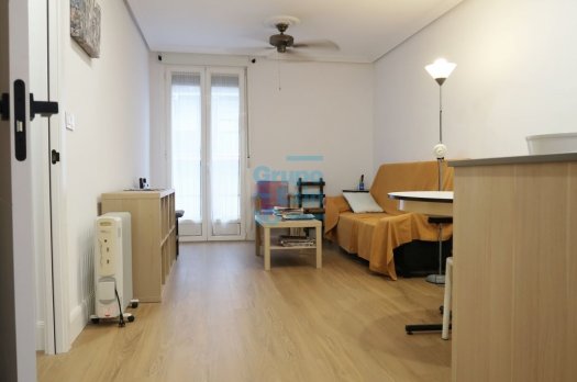 ALQUILER TEMPORAL. Sierra de Aralar se alquila vivienda temporal de 2 habitaciones, cocina americana a salón y baño. ALQUILER TEMPORAL. Sierra de Aralar se alquila vivienda temporal de 2 habitaciones, cocina americana a salón y baño.