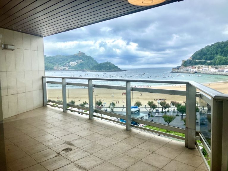 Foto 4 de Gran piso señorial con vistas al mar
