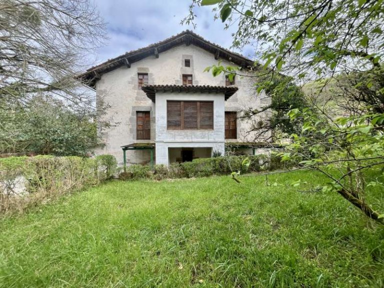 Gran casa de pueblo a reformar : /kunden/homepages/21/d465381378/htdocs/exin10.com//fotos/525x348/A32883_001.jpg